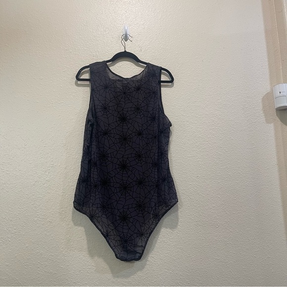 Torrid Flocked Mesh Spiderweb Bodysuit  4X NWT - Picture 7 of 10